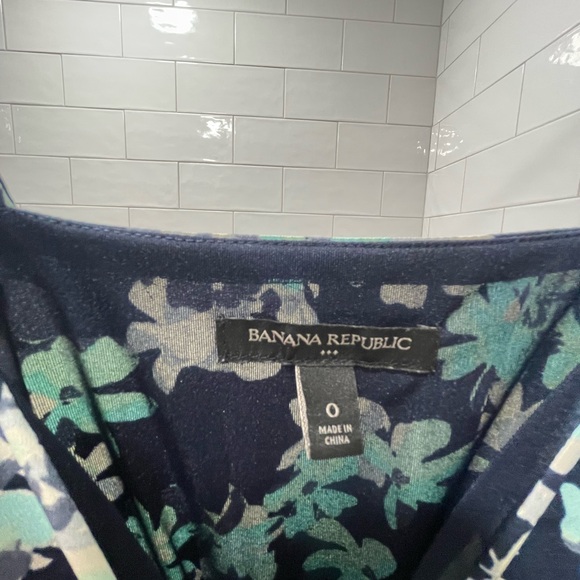 Banana Republic - Floral Spaghetti Strap Dress - Size 0 - Picture 2 of 2